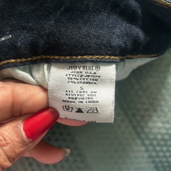 Judy Blue Jean Shorts - Picture 3 of 3